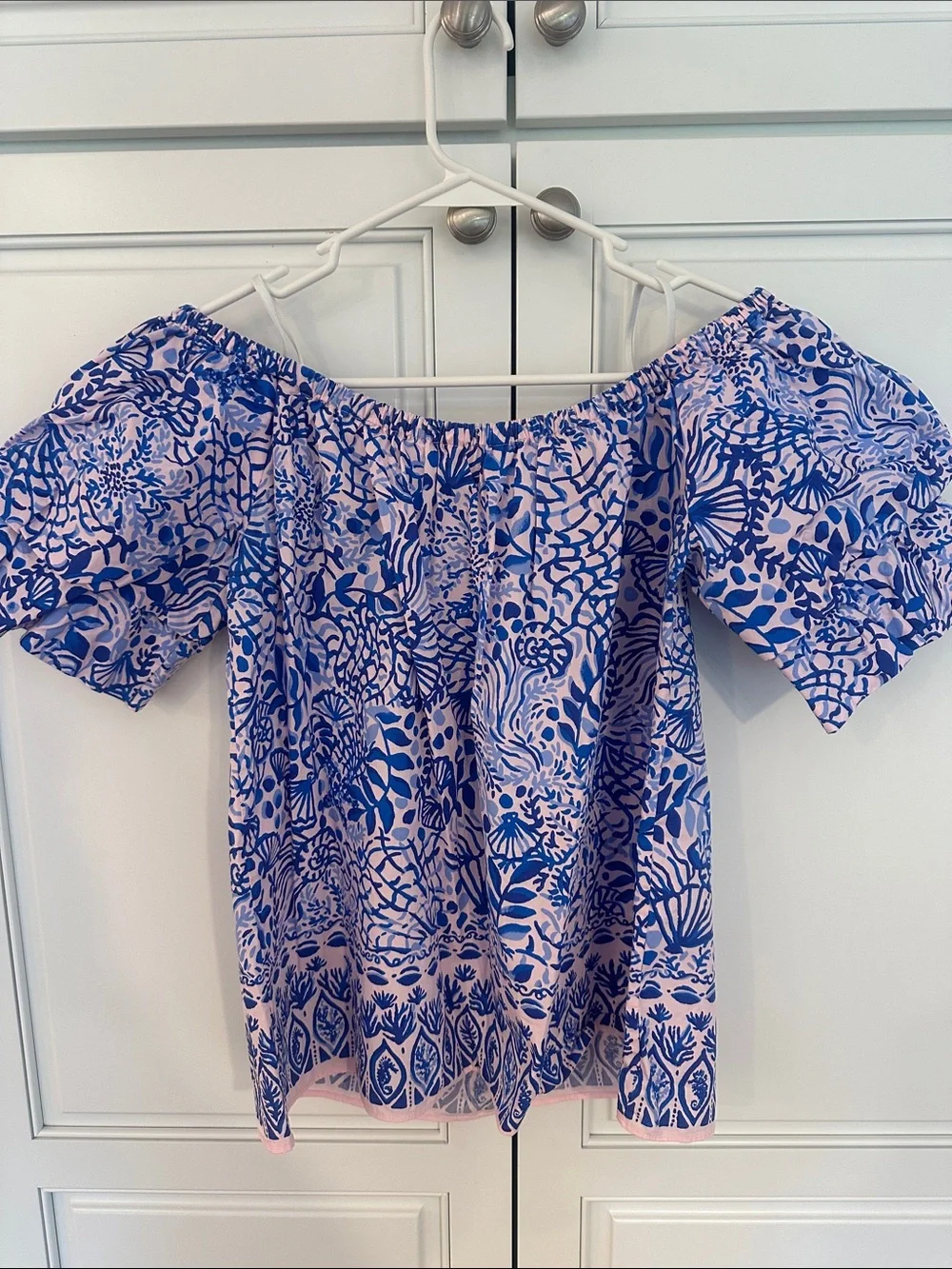 Lilly Pulitzer Pink and Blue Off-Shoulder Floral cotton blouse. Size M.